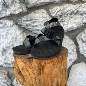 Chacos Sandals Men Size 9 Blue Gray Straps